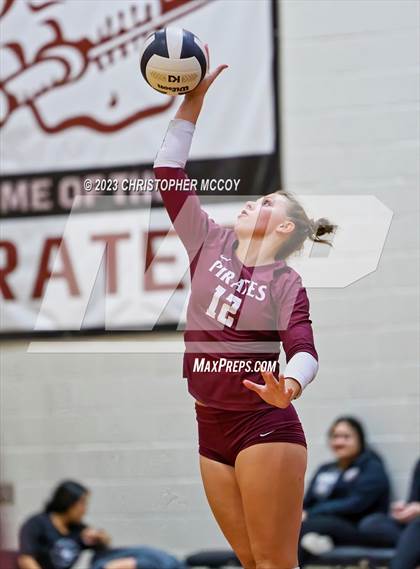 Thumbnail 2 in Bonita Springs @ Braden River (FHSAA 5A Region 3 Quarterfinal) photogallery.