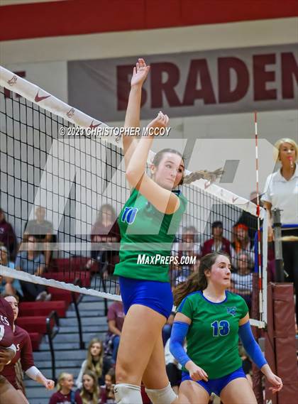 Thumbnail 2 in Bonita Springs @ Braden River (FHSAA 5A Region 3 Quarterfinal) photogallery.