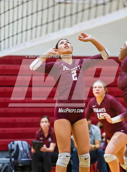 Thumbnail 3 in Bonita Springs @ Braden River (FHSAA 5A Region 3 Quarterfinal) photogallery.