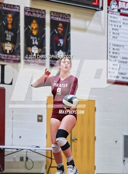 Thumbnail 3 in Bonita Springs @ Braden River (FHSAA 5A Region 3 Quarterfinal) photogallery.