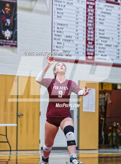 Thumbnail 3 in Bonita Springs @ Braden River (FHSAA 5A Region 3 Quarterfinal) photogallery.