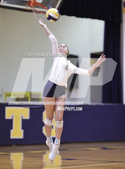 Thumbnail 3 in Terry Sanford @ Cape Fear photogallery.