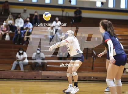 Thumbnail 3 in Terry Sanford @ Cape Fear photogallery.