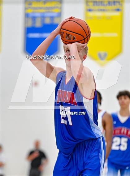 Thumbnail 1 in Indiana All-Stars (Junior vs Senior) photogallery.