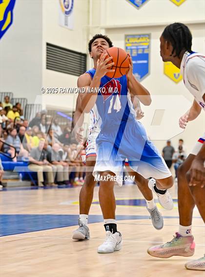 Thumbnail 1 in Indiana All-Stars (Junior vs Senior) photogallery.
