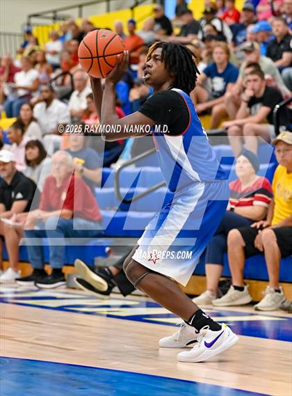 Thumbnail 3 in Indiana All-Stars (Junior vs Senior) photogallery.