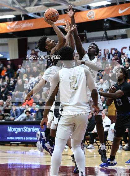 Thumbnail 2 in Neumann-Goretti vs. Vashon (Spalding Hoophall Classic) photogallery.