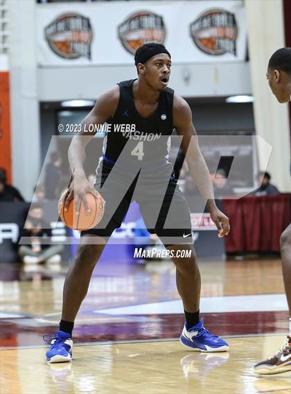 Thumbnail 1 in Neumann-Goretti vs. Vashon (Spalding Hoophall Classic) photogallery.