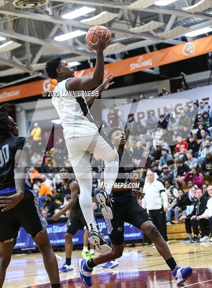 Thumbnail 2 in Neumann-Goretti vs. Vashon (Spalding Hoophall Classic) photogallery.
