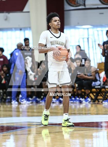 Thumbnail 1 in Neumann-Goretti vs. Vashon (Spalding Hoophall Classic) photogallery.