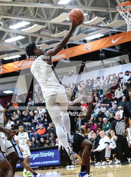 Thumbnail 1 in Neumann-Goretti vs. Vashon (Spalding Hoophall Classic) photogallery.