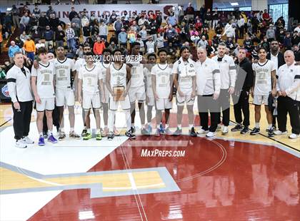 Thumbnail 3 in Neumann-Goretti vs. Vashon (Spalding Hoophall Classic) photogallery.