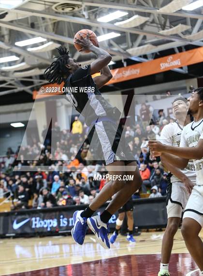 Thumbnail 2 in Neumann-Goretti vs. Vashon (Spalding Hoophall Classic) photogallery.