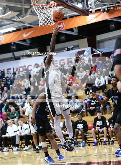 Thumbnail 2 in Neumann-Goretti vs. Vashon (Spalding Hoophall Classic) photogallery.