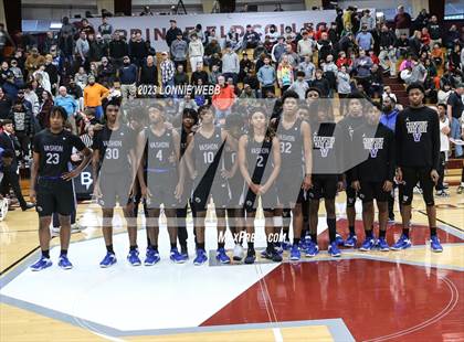 Thumbnail 2 in Neumann-Goretti vs. Vashon (Spalding Hoophall Classic) photogallery.