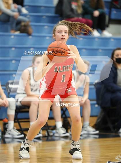 Thumbnail 3 in  Jonathan Alder vs Granville (OHSAA D2 District Final) photogallery.