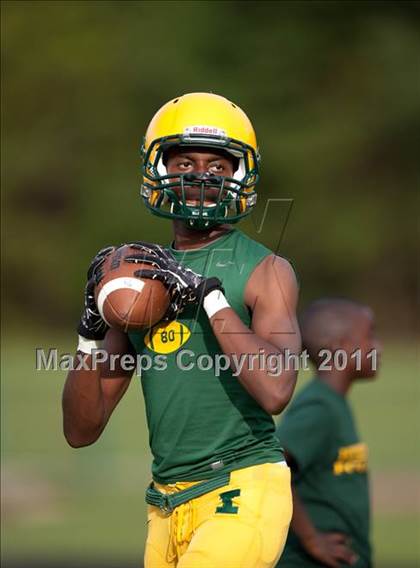 Thumbnail 2 in Vance vs. Independence photogallery.