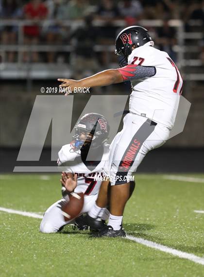 Thumbnail 3 in Bowie vs Del Valle photogallery.