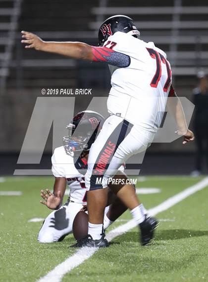 Thumbnail 3 in Bowie vs Del Valle photogallery.