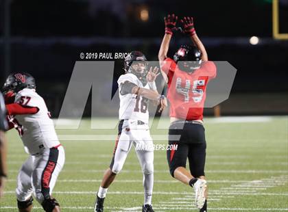 Thumbnail 3 in Bowie vs Del Valle photogallery.