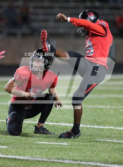 Thumbnail 2 in Bowie vs Del Valle photogallery.