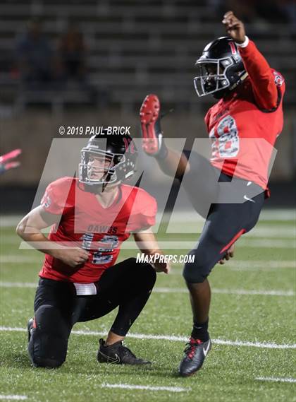 Thumbnail 3 in Bowie vs Del Valle photogallery.