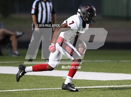 Thumbnail 3 in Bowie vs Del Valle photogallery.