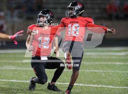 Thumbnail 1 in Bowie vs Del Valle photogallery.