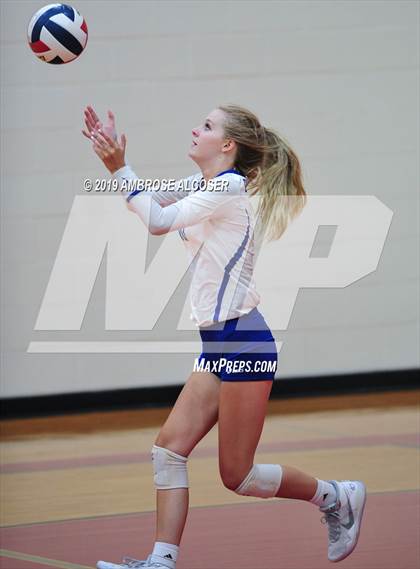 Thumbnail 2 in College Station vs. Cypress Creek (KISD/CFISD Varsity Tournament) photogallery.