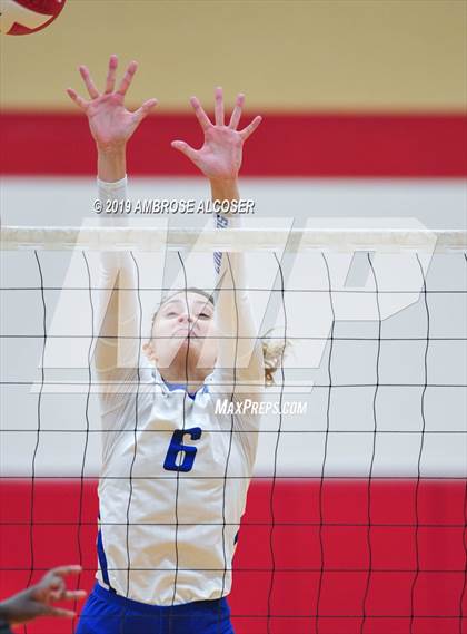Thumbnail 2 in College Station vs. Cypress Creek (KISD/CFISD Varsity Tournament) photogallery.