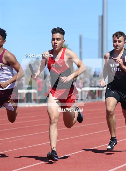 Thumbnail 1 in Salpointe Catholic State Qualifier Varsity Boys photogallery.
