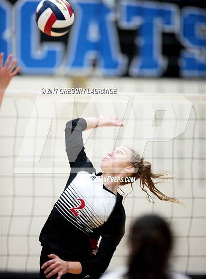 Thumbnail 2 in Guyer [John H.] vs Victoria West photogallery.