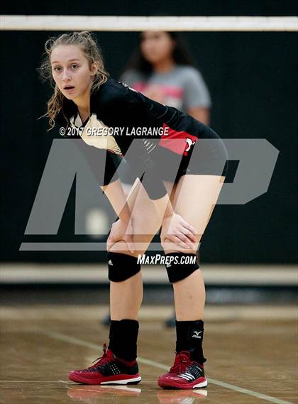 Thumbnail 1 in Guyer [John H.] vs Victoria West photogallery.
