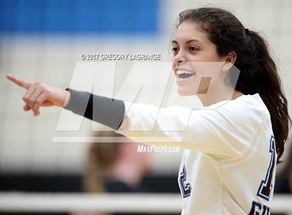 Thumbnail 3 in Guyer [John H.] vs Victoria West photogallery.