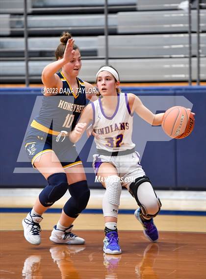 Thumbnail 1 in Sanger vs. Stephenville (UIL 4A Region 1 Area) photogallery.