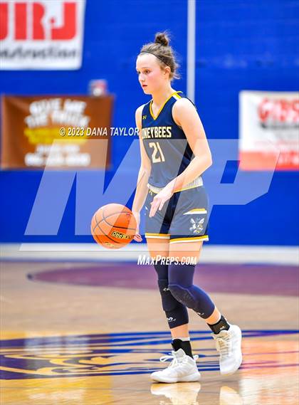 Thumbnail 1 in Sanger vs. Stephenville (UIL 4A Region 1 Area) photogallery.