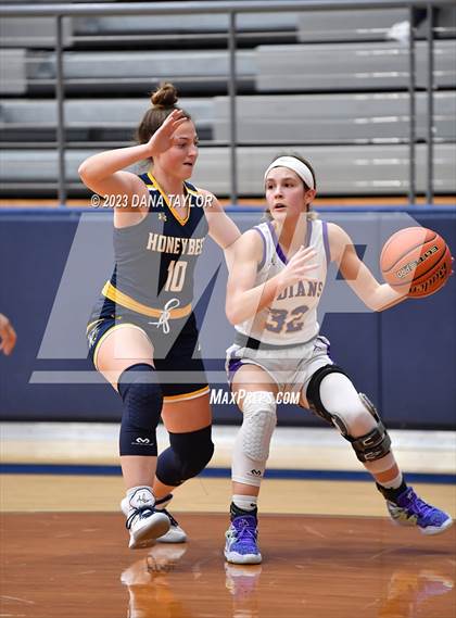 Thumbnail 2 in Sanger vs. Stephenville (UIL 4A Region 1 Area) photogallery.