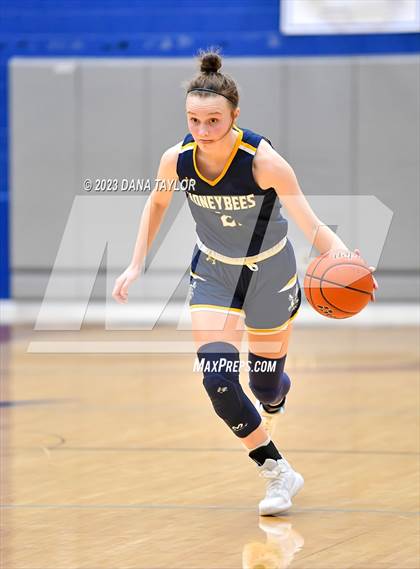 Thumbnail 3 in Sanger vs. Stephenville (UIL 4A Region 1 Area) photogallery.
