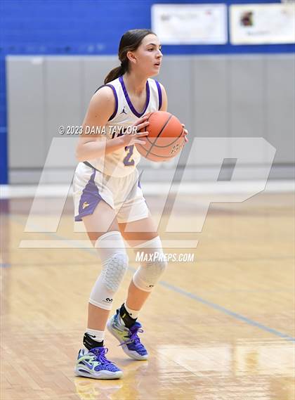 Thumbnail 3 in Sanger vs. Stephenville (UIL 4A Region 1 Area) photogallery.