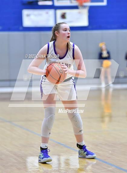 Thumbnail 2 in Sanger vs. Stephenville (UIL 4A Region 1 Area) photogallery.