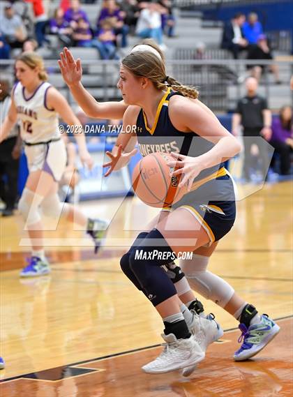 Thumbnail 3 in Sanger vs. Stephenville (UIL 4A Region 1 Area) photogallery.