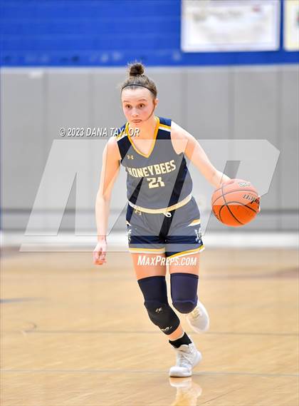 Thumbnail 1 in Sanger vs. Stephenville (UIL 4A Region 1 Area) photogallery.