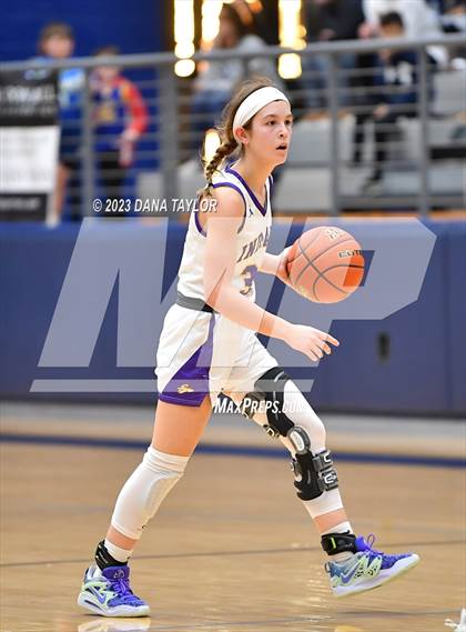 Thumbnail 1 in Sanger vs. Stephenville (UIL 4A Region 1 Area) photogallery.