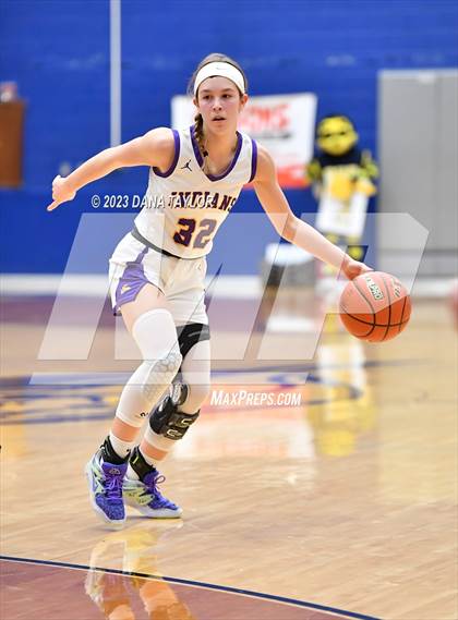 Thumbnail 3 in Sanger vs. Stephenville (UIL 4A Region 1 Area) photogallery.