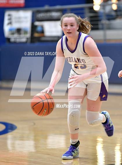 Thumbnail 2 in Sanger vs. Stephenville (UIL 4A Region 1 Area) photogallery.
