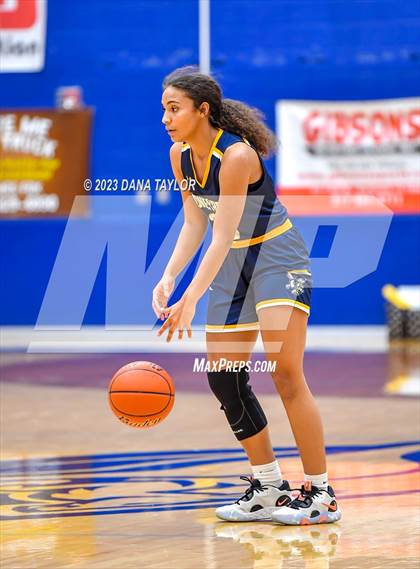 Thumbnail 3 in Sanger vs. Stephenville (UIL 4A Region 1 Area) photogallery.