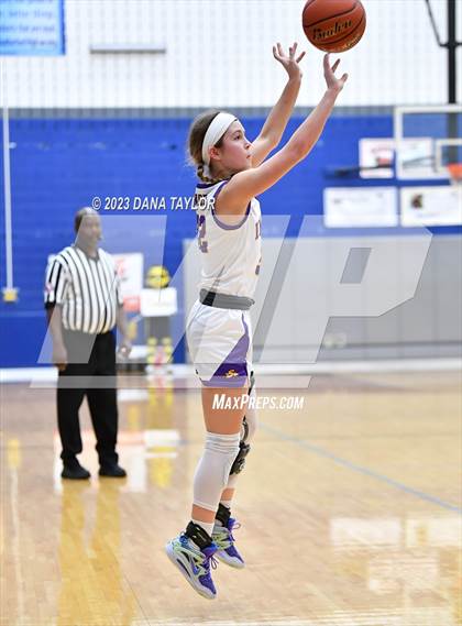Thumbnail 3 in Sanger vs. Stephenville (UIL 4A Region 1 Area) photogallery.