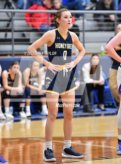 Thumbnail 2 in Sanger vs. Stephenville (UIL 4A Region 1 Area) photogallery.