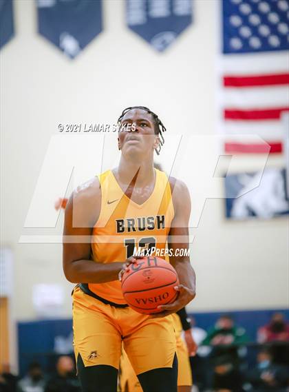 Thumbnail 2 in Cleveland Heights vs. Brush photogallery.