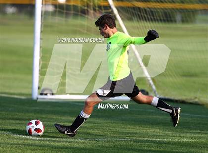Thumbnail 3 in Lake Zurich @ Stevenson photogallery.